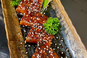 ปลาไหลอูนางิ ซาซิมิ Unagi Sashimi