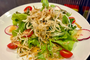 สลัดปลาเงิน Shirauo Salad