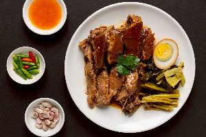 S02 ขาหมู กับข้าว