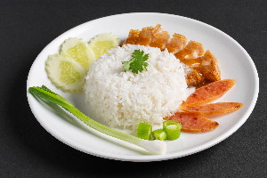 S03 ข้าวหมูกรอบ ธรรมดา