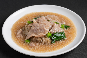 S10 ราดหน้าหมูหมัก