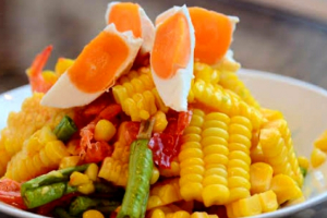 ตำข้าวโพดไข่เค็ม (ไทย)