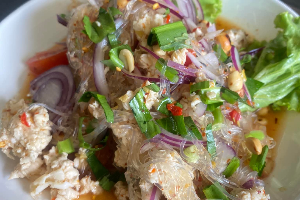 ยำวุ้นเส้น