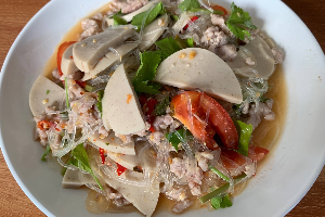 ยำวุ้นเส้นไก่ยอ