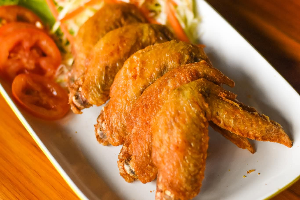 ปีกไก่ทอดน้ำปลา