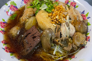ก๋วยเตี๋ยวไก่มะระ ตุ๋นยาจีน