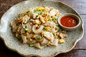 ก๋วยเตี๋ยวคั่วเส้นใหญ่