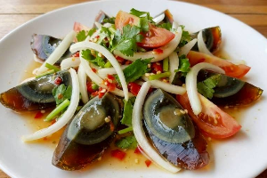 ยำไข่เยี่ยวม้า