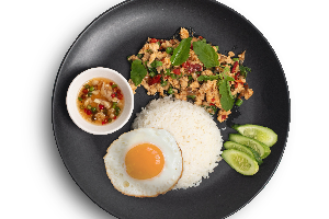 กะเพราหมู/ไก่/เนื้อราดข้าว