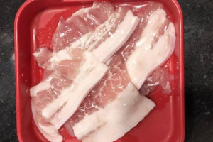หมูสามชั้นหมักงา