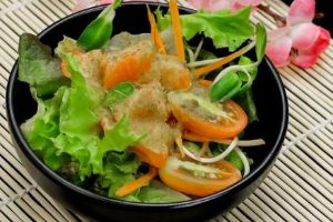 สลัดแซลมอน+น้ำสลัดซีฟู้ด (มีวาซาบิ)