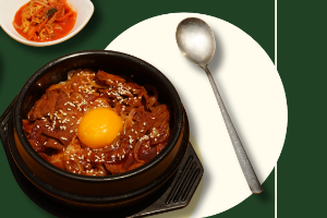 ข้าวหน้าเนื้อภูเขาไฟอบหม้อดิน