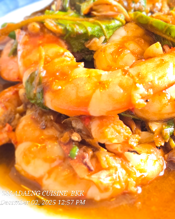 Stir-fried Basil with shrimp   (Entree)