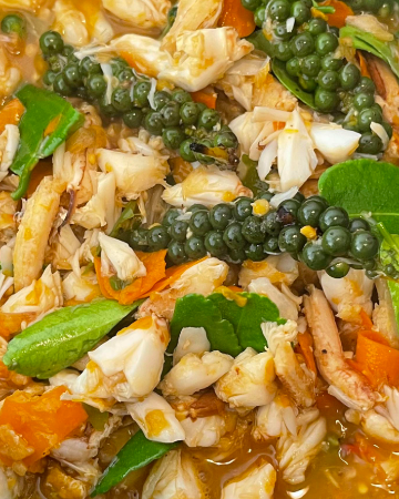 เนื้อปู ผัดพริกเหลือง (กับข้าว)