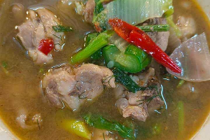 แกงอ่อมไก่