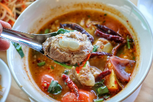 ต้มแซ่บกระดูกหมูอ่อน