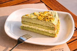 Pistachio cake