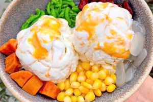 ไอติมไข่แข็งทรงเครื่อง
