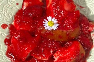 ปังปิ้งราดซอสสตอเบอร์รี่