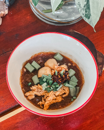 เกาเหลาหมูน้ำตก