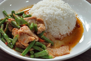 พริกแกงถั่วฝักยาว