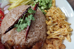ข้าวคลุกกะปิ