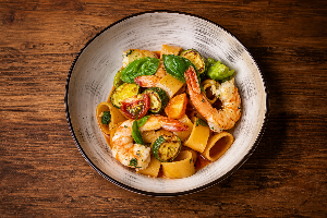 Calamarata con Gamberi e Zucchine 