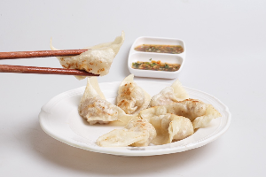 煎饺 จานเล็ก 小份 7 ชิ้น