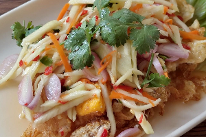 ยำไข่ดาว