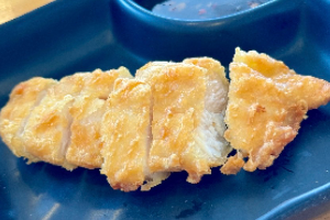 ไก่ห่อใบโอบะ / Fried Chicken with Oba leaf