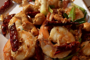 กุ้งผัดเม็ดมะม่วง