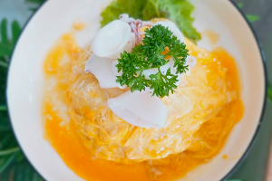 ข้าวไข่ข้น ปลาหมึก