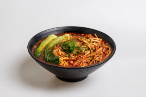 บะหมี่สดมันหมูหม่าล่า(น้ำ)  油面猪肉麻辣(汤)