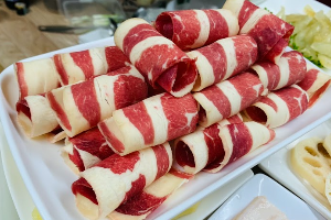 เนื้อติดมัน(ญ) 肥牛大份  Sliced Beef Plate (L)