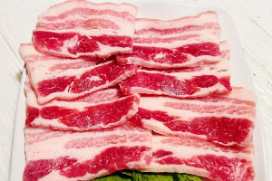 หมูสามชั้น 五花肉 Pork belly