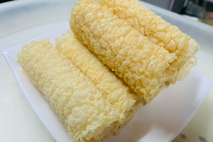ฟองเต้าหู้ม้วน 响铃卷 Fried Tofu Skin