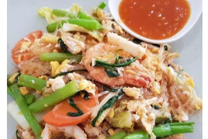 สุกี้แห้งทะเล 	ស៊ូគីគោកគ្រឿងសមុទ្រ	Stir-Fried Sukiyaki  with Seafood