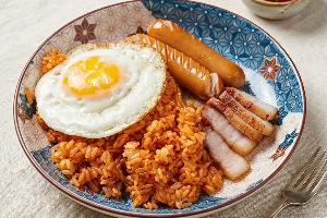ข้าวผัด อเมริกัน ไข่ดาว