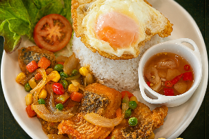 ข้าวปลาผัดเปรี้ยวหวาน