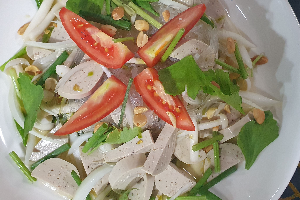 ยำวุ้นเส้นหมูยอ