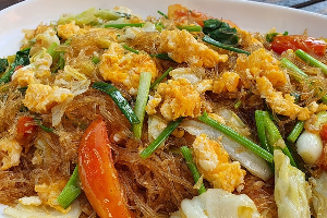 ผัดวุ้นเส้น